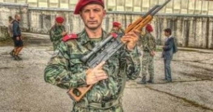 Стотици приятели и близки скърбят за редник Николай Тошев от военно
