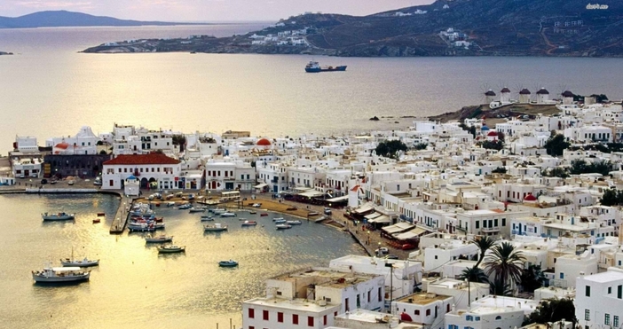 Снимка: Уикипедия33-годишната Е. Ч. е намерена мъртва на гръцкия остров Миконос,