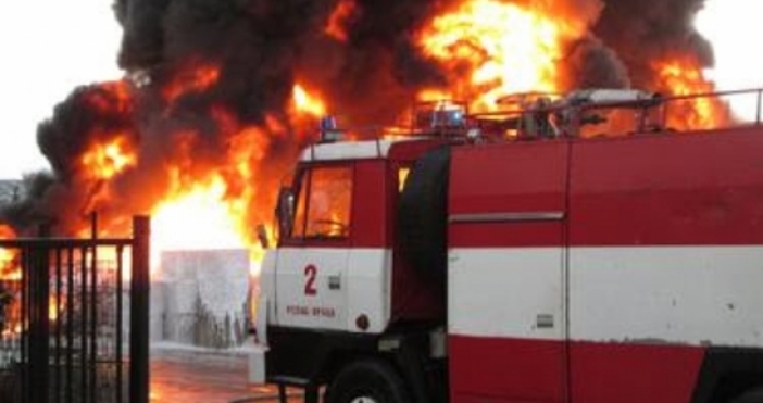 Снимка БулфотоПожарът в Девня за който Петел по рано съобщи все