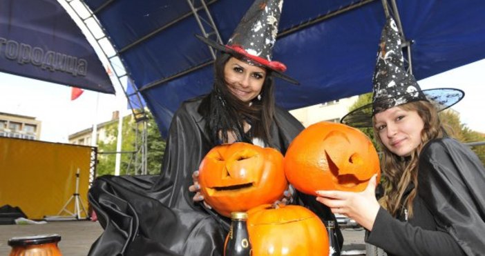 Подготовката за Хелоуин започна рекордно рано тази година Страшните костюми