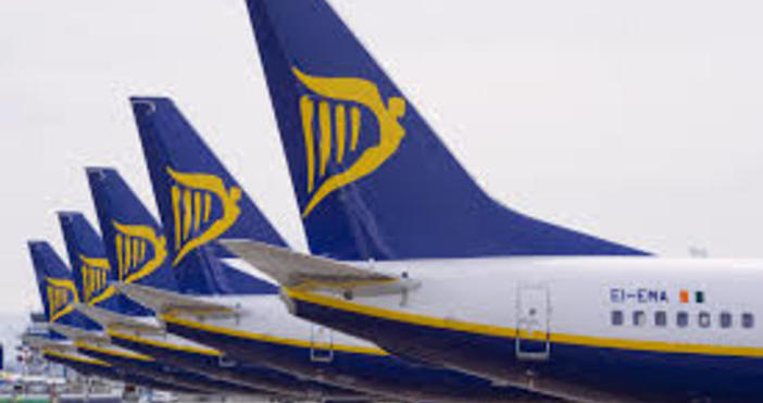 Уволнения в авиокомпанията Райън Ер Ryanair заради хаоса с отменените