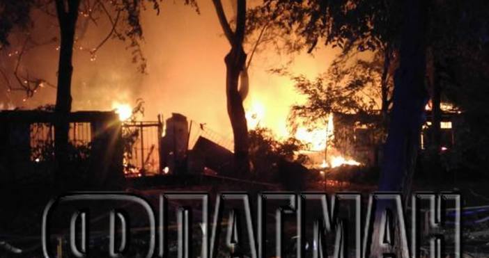 Снимка ФлагманОгромен пожар върлува в района на бившата Инфекциозна болница