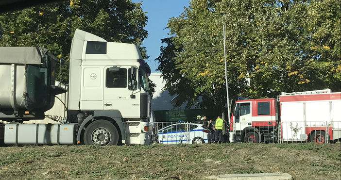 Снимки читател ПетелМного сериозна катастрофа има на изхода на Варна