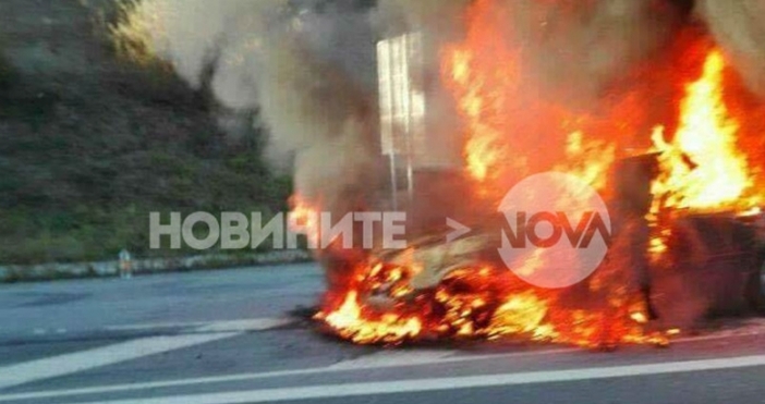 Автомобил се запали на автомагистрала Люлин по рано днес При инцидента