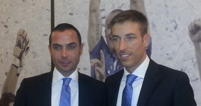 УЕФА прати италианския банкер Давиде Маса вдясно на снимката на