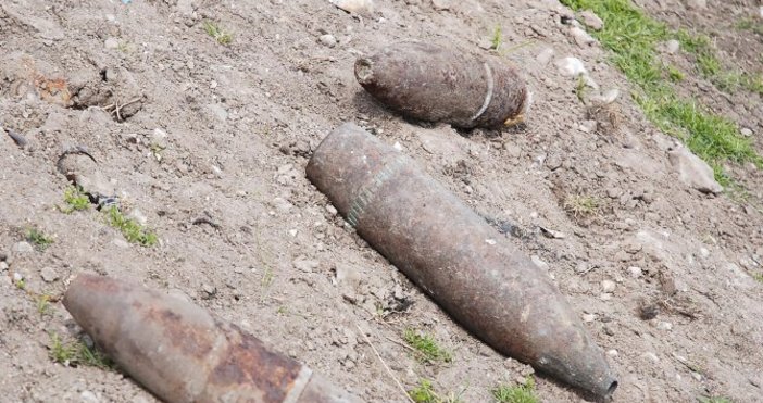 Невзривен боеприпас е открит в землището на кърджалийското село Бук