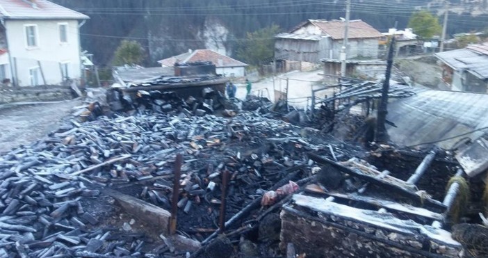 Снимка Нова твЦяло родопско село гаси пожар след мощна експлозия