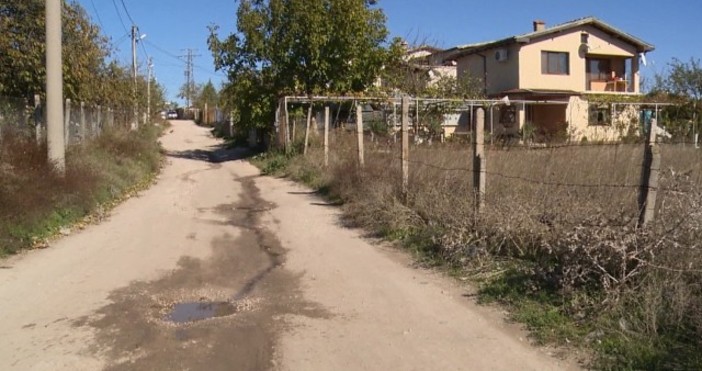 Кадър bTVПоловин Хасково все още няма канализация Проблемът е от години