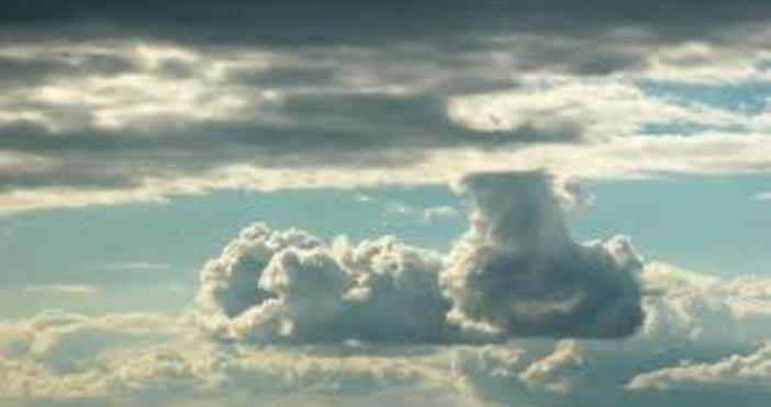 Над Черноморието облачността ще е предимно значителна ниска слоеста но