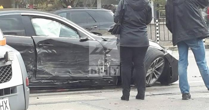 Снимка БНТВерижна катастрофа е станала на възловото софийско кръстовище между