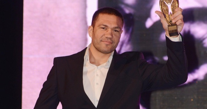 Най-добрият ни боксьор Кубрат Пулев отърва операцията, след като възстановяването