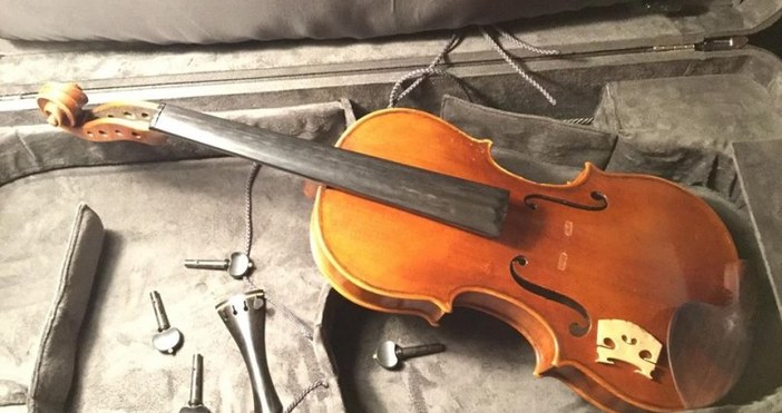 trafficnews bgОхранителите на летище Пловдив свалили струните от цигулка заради мерки