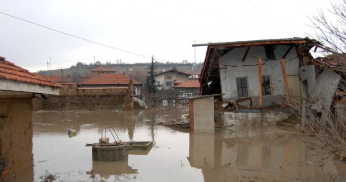 Пострадалите при наводнението в с Бисер започнаха да печелят дела