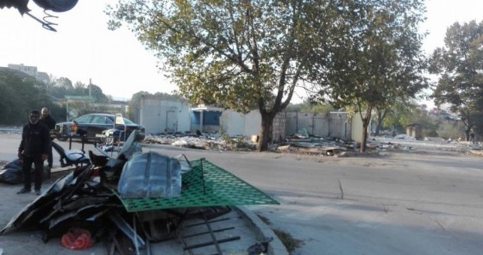 Снимка varna24 bgЧастната автогара във Варна която беше съборена заради строителството на