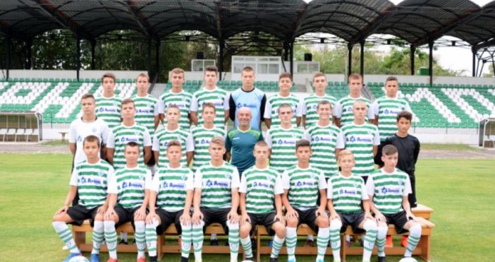 Отборът на Черно море родени 2002 година записаха успех с