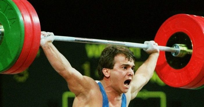 На 18 ноември почина легендарният щангист Наим Сюлейманоглу но след