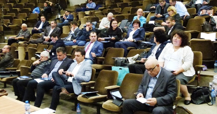 Общински съвет Варна прие декларация в която изразява безпокойство