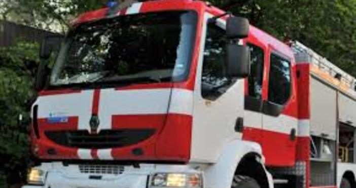 Снимка БулфотоКъща и кола горяха в Елена тази нощ обвинен