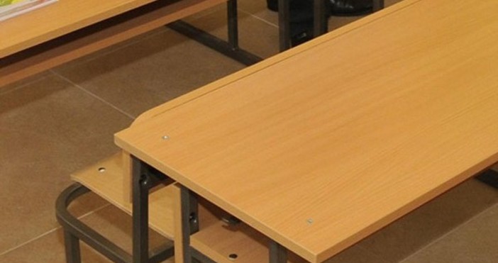 Ученик от варненско училище се сдоби с куриозна забележка в