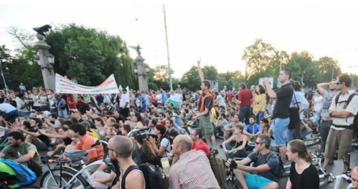 Илюстрация БулфотоС 50 000 души се топи всяка година страната