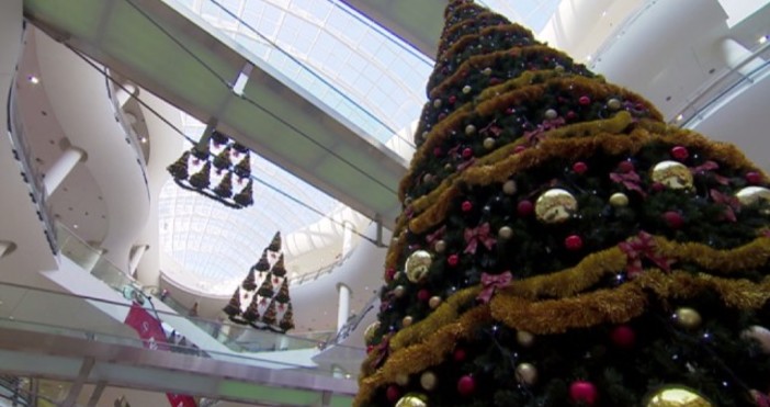 Над 2 милиарда лева ще изхарчат българите по Коледа По
