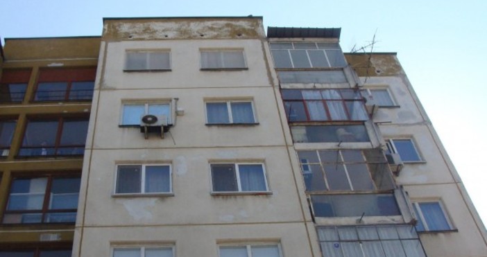Крадци тарашат апартаменти в блокове които се санират  Достъпът им е