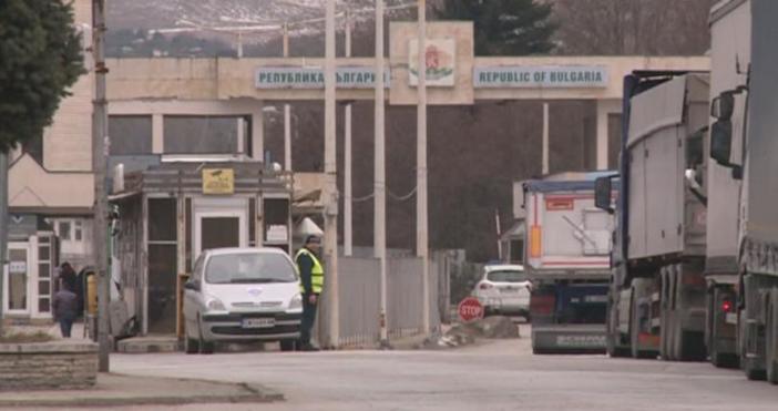 Гранични полицаи излизат отново на протест в деня на професионалния