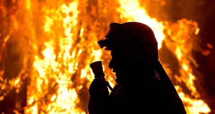Пожар в пловдивската Шекер махала в неделя Повече от час
