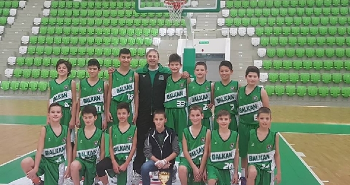 Баскетболистите на Балкан до 13-годишна възраст спечелиха турнира в памет