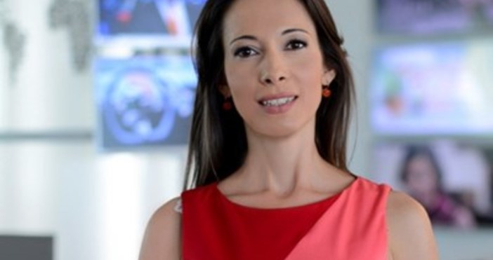 Името на малката красавица е НияВодещата на NOVA Невена Василева