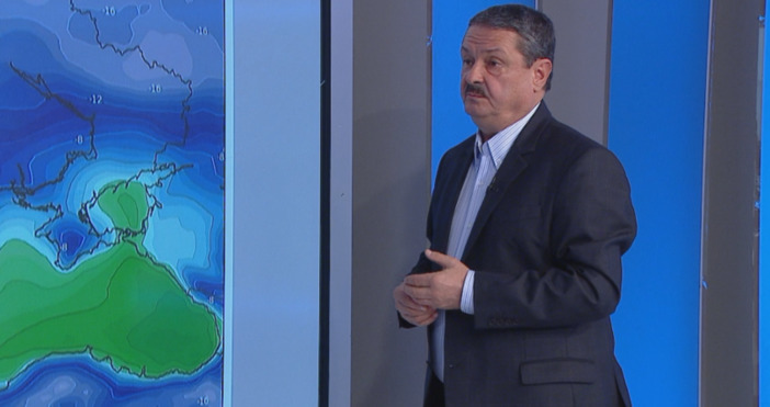 По хладно ще бъде и дъждовно прогнозира климатологът д ц Георги Рачев