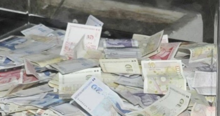 Световният автомобилен пазар показа ръст на продажбите с 2 4 достигайки