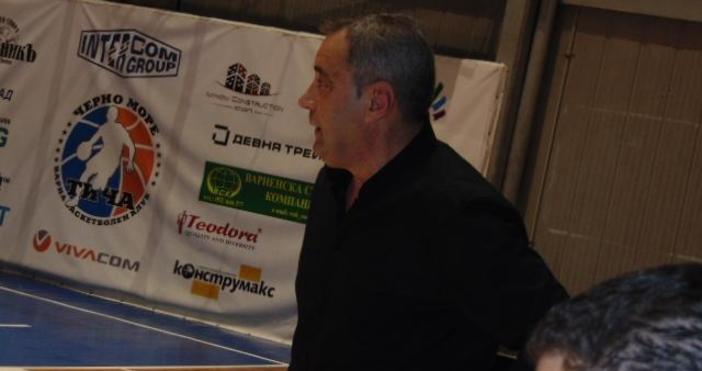 Старши треньорът на Черно море Тича Дарин Великов бе изключително