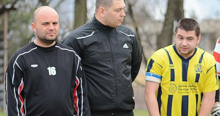 Треньорът на Девня 2005 Николай Кателиев ще влиза по рядко в