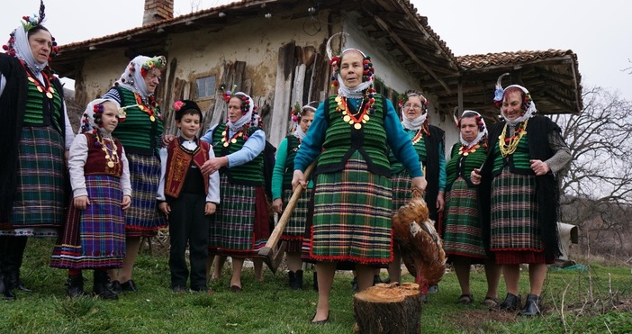 снимки БулфотоЖените от Голица община Долни чифлик област Варна за