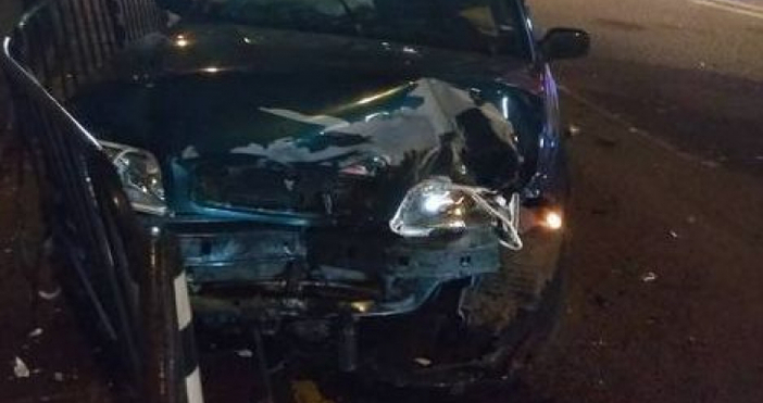 Снимка Флагман бгСитроен и Волво се помляха току що при тежка катастрофа