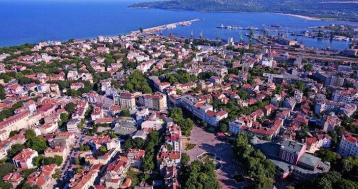 Поради технически причини се налага промяна движението при кръстовището на