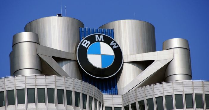 Снимка BMWГерманският автомобилен производител BMW обмисля възможността да построи автомобилен