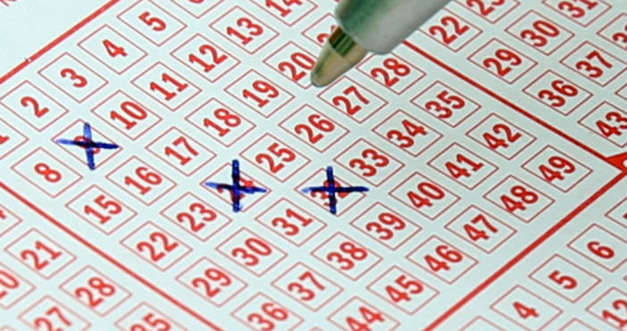 Хитрец отмъкна с измама 100 лева заради подправен лотариен билет Заради измамата