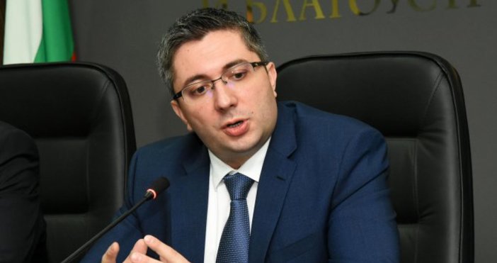 Снимка  БулфотоПреди една година предшественичката на сегашния регионален министърНиколай Нанков   Лиляна Павлова