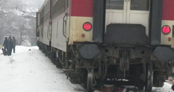 Драмата със закъсалия влак София Бургас е на път да приключи