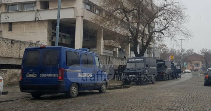 Снимка trafficnews.bgИзключителни мерки за сигурност в центъра на Пловдив преди