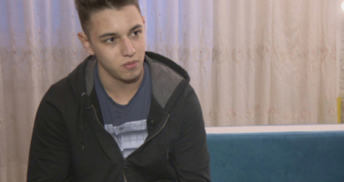 18-годишният баскетболист Самуил Владимиров е претърпял успешно животоспасяваща операция. Интервенцията
