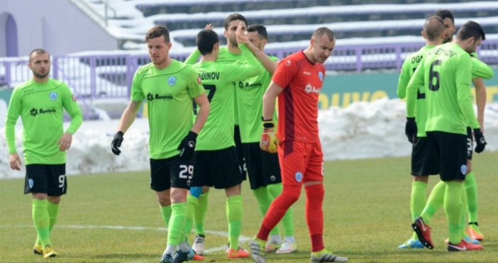 Треньорът на Черно море Илиан Илиев определи групата за мача