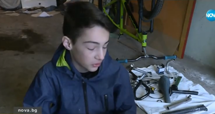 Кадър Нова твИзненада за 13-годишното дете с откраднатото колело. Преди