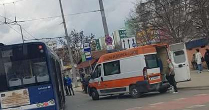 Автобус удари жена в бургаския жк Меден рудник“. Инцидентът е