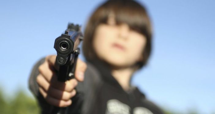 9 годишно момче в щата Мисисипи уби 13 годишната си сестричката защото