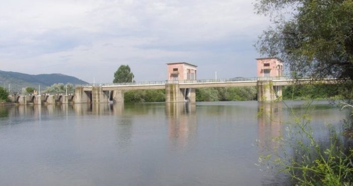 Снимка Wikipedia До критичното ниво от 395 сантиметра при което река