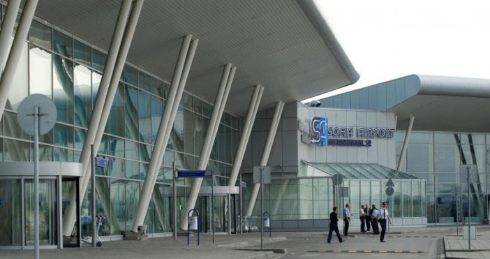 Нов сигнал за пътници влезли в България през Летище София