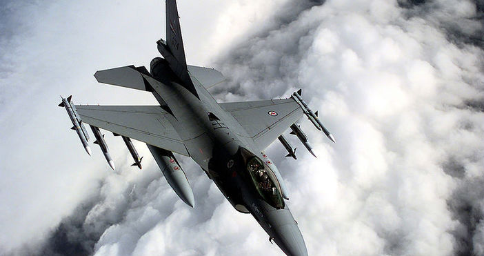 Снимка УикипедияАмерикански изтребител F-16 се разби близо до Лас Вегас,